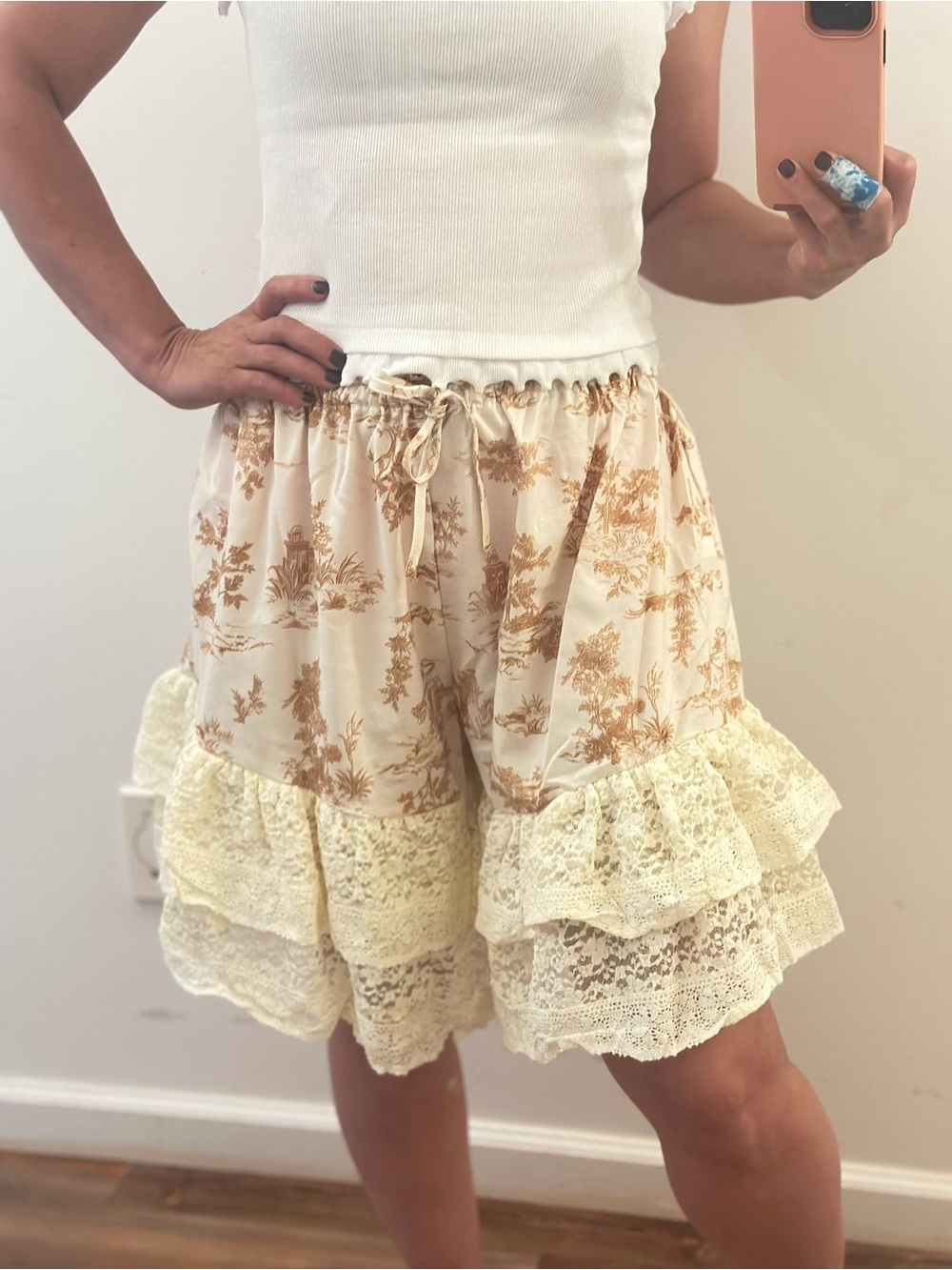 Yellow Boho Floral Bloomers Knee Length Pantaloons Layered Ruffle Lace Shorts M